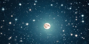星星会靠近月亮吗究竟出自哪首歌？