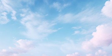 天空它不言不语出自哪首歌？